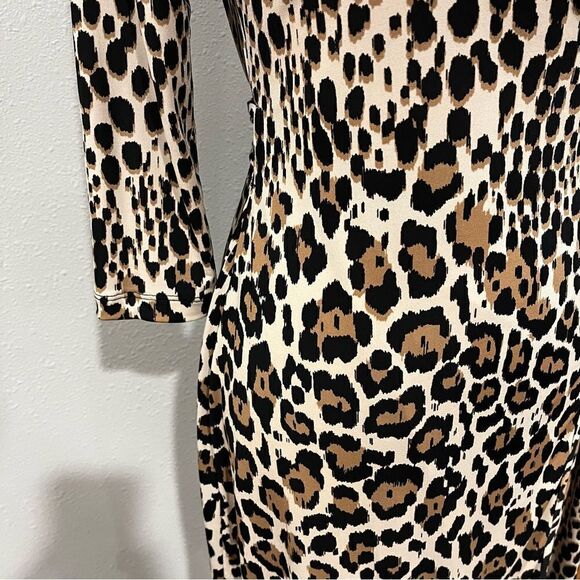 Banana Republic animal print Long sleeve wrap dress - Picture 4 of 14